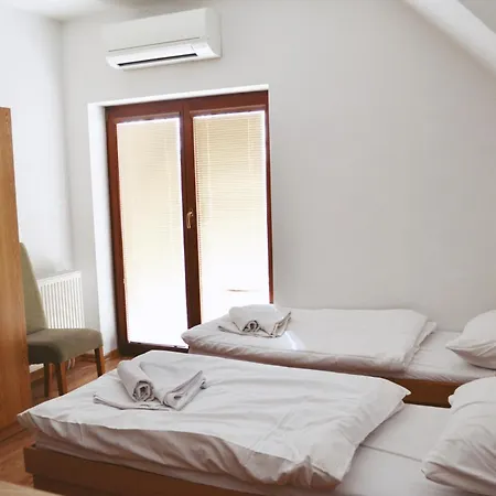 Carlos Podluzany (Banovce nad Bebravou)