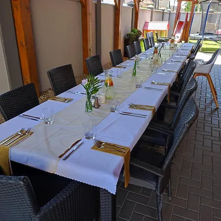 Carlos Guest house Podluzany (Banovce nad Bebravou)